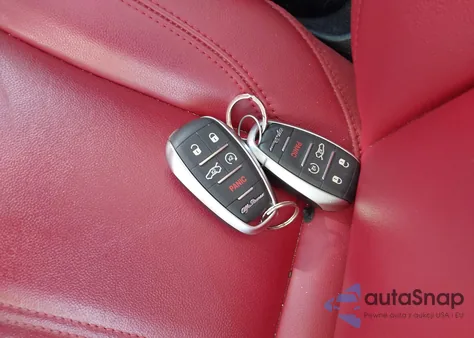 2021 Alfa Romeo Giulia Awd z USA, uszkodzony, nr VIN ZARFANANXM7644302